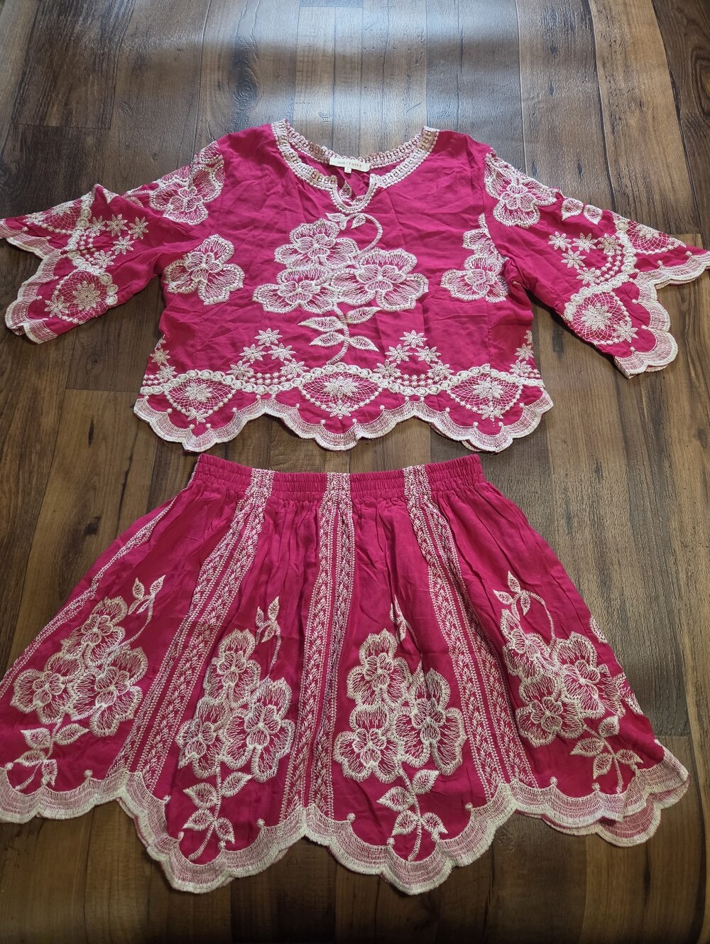 Solitaire Womens Hot Pink Embroidered Two-Piece Boho Top/ Skirt Set. Sz L